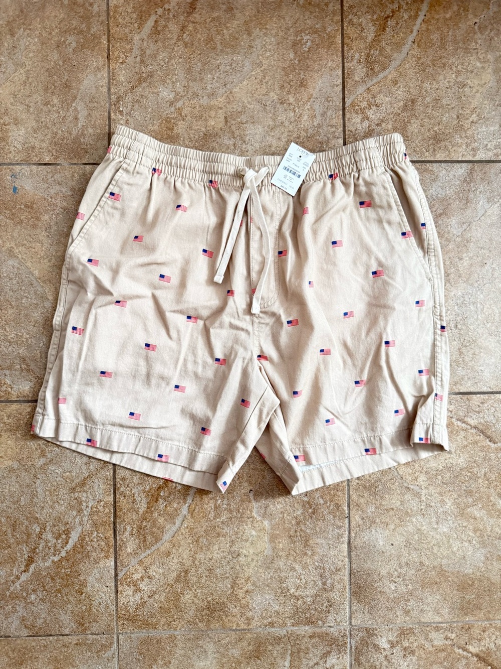 NWT J. Crew Drawstring USA Flags Dock Men’s Shorts Size Large